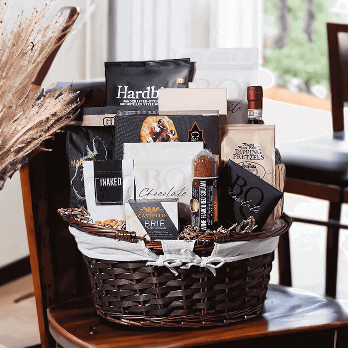 Ultimate Snack & Tuscan Leonardo Red Wine Gift is a truly excellent way to send your regards to someone special for their birthday, big milestone, or just to remind them that you care.
