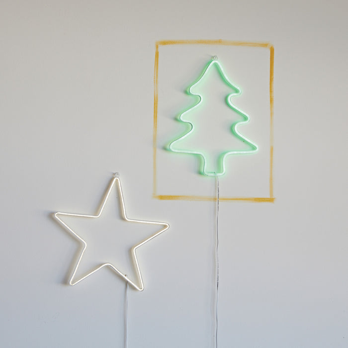 Wire Tree Wall Décor w/ LED Light, White