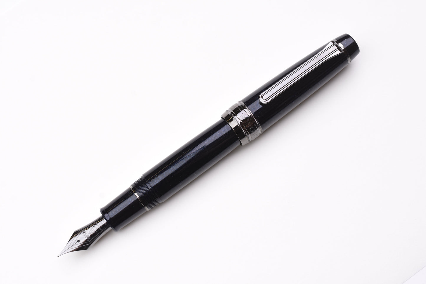 BUNGUBOX Original Oversized Fountain Pen - Silent Night