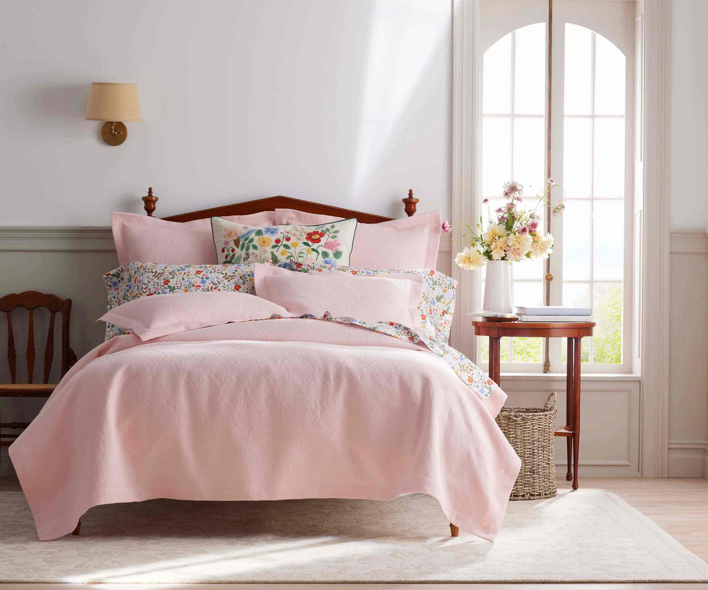 Matelassé Coverlet Sham - Laurel Soft Pink