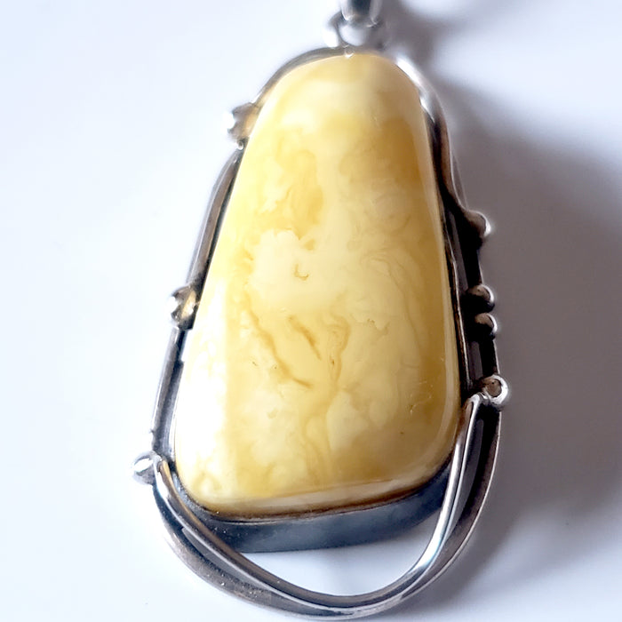 butterscotch oval amber pendant