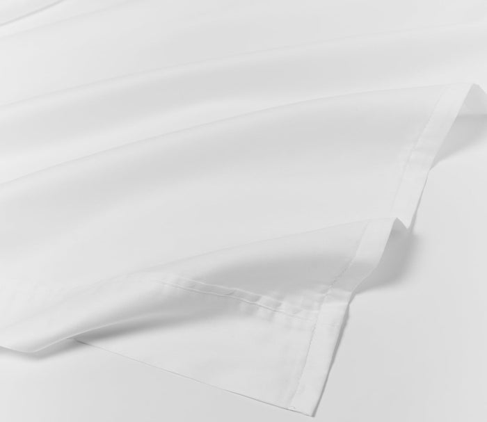 DreamFit Degree 3 Cotton Sheet Set, in white, detail of corner