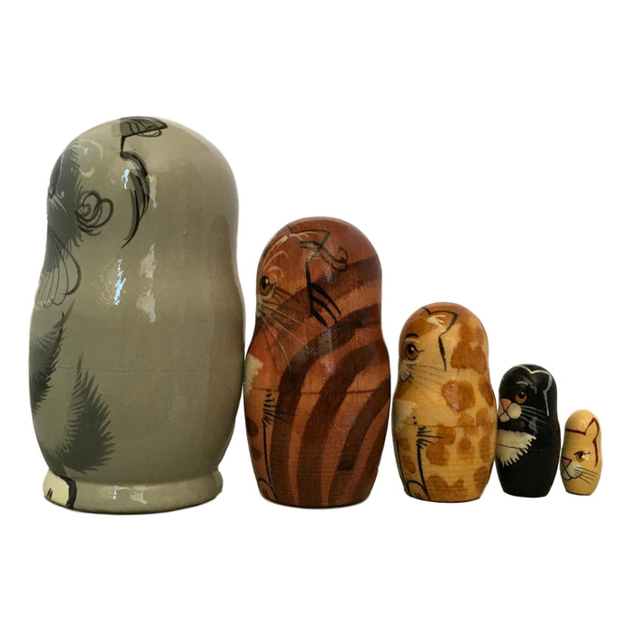 Kitty nesting dolls