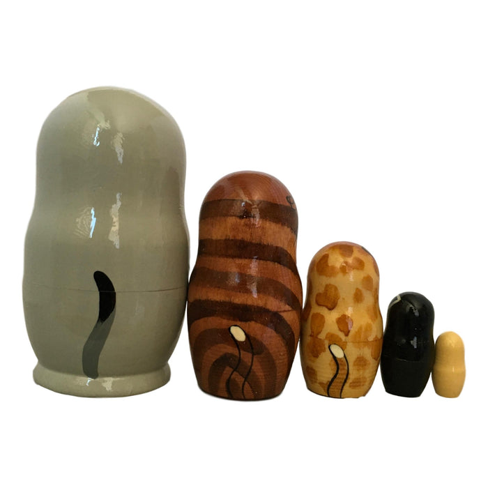 Russian nesting dolls cats