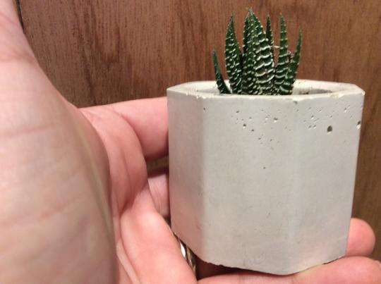 LRB Concrete planter