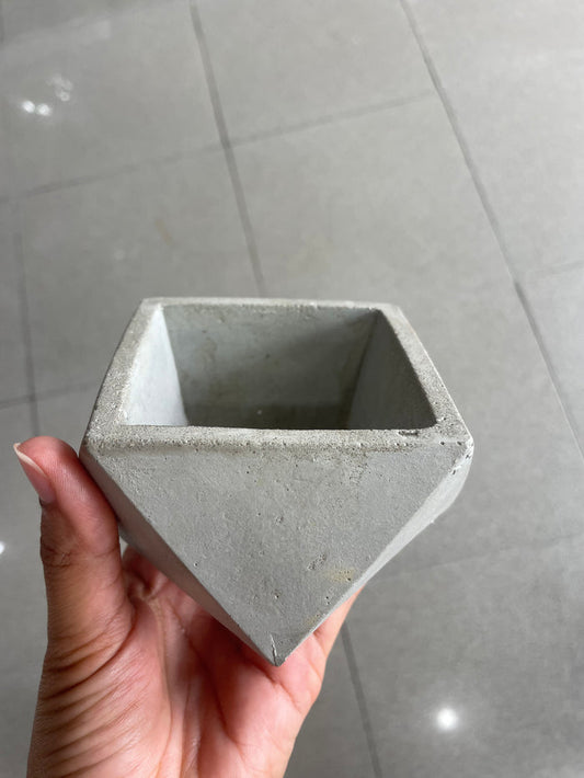 Octagedron Concrete planter
