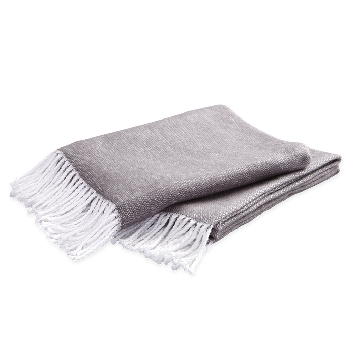 Pezzo Throw